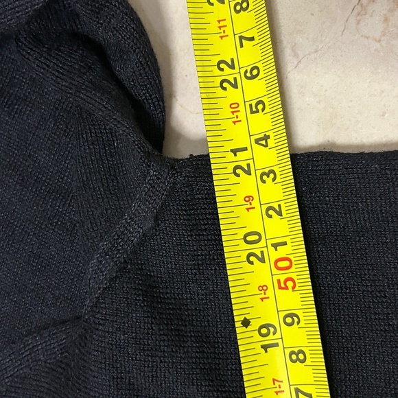 Nike Golf Men’s XL Black lightweight Sweater Sport Soft Wool Blend Layering Work - Picture 12 of 12